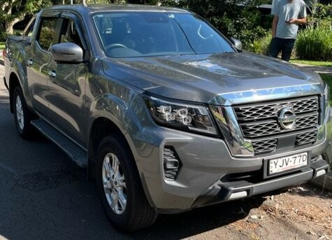 Nissan Navara image 1