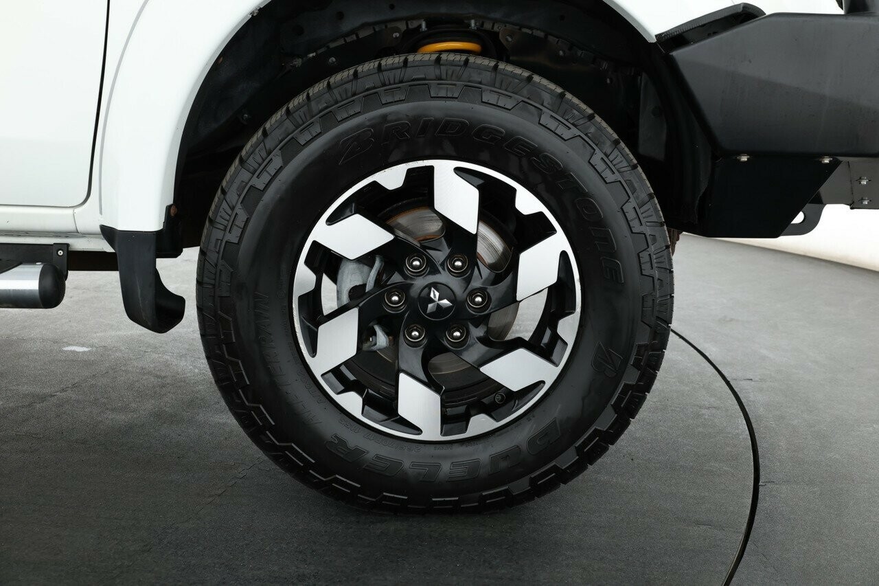 Mitsubishi Triton image 4