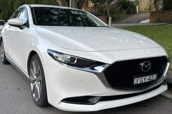 Mazda 3 image 1