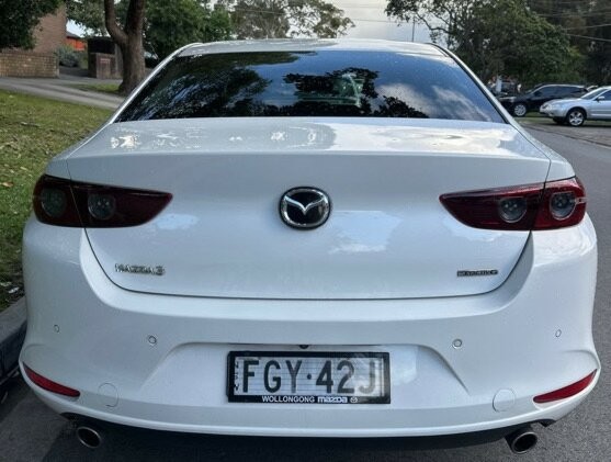 Mazda 3 image 3
