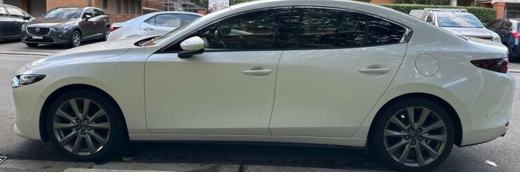 Mazda 3 image 4