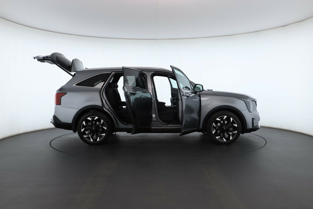 Kia Sorento image 2