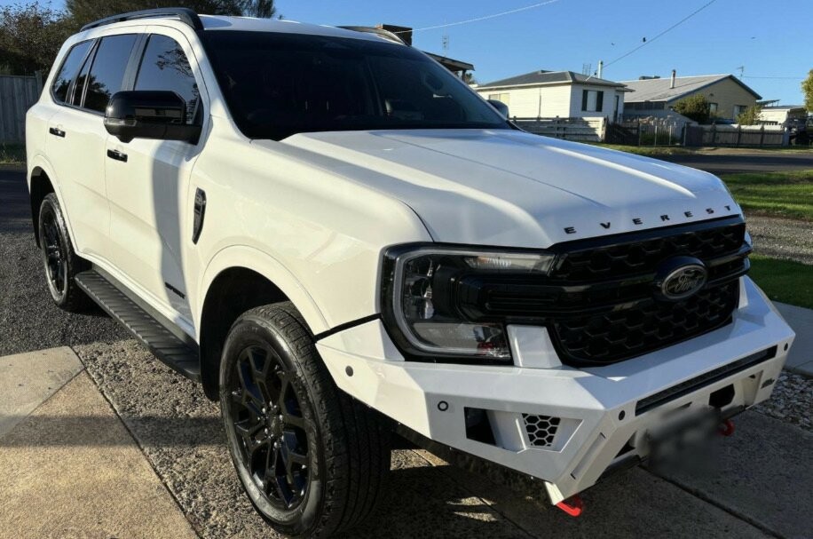Ford Everest image 2