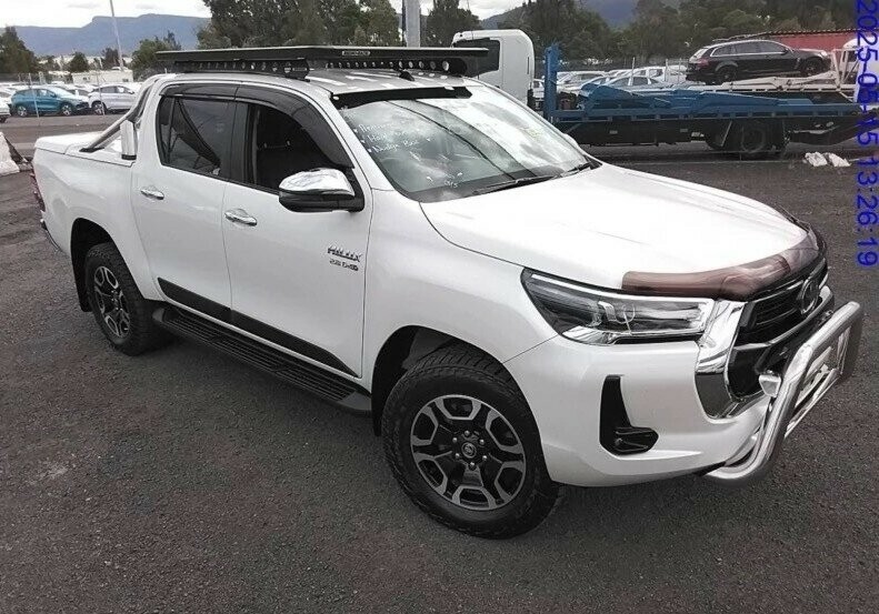 Toyota Hilux image 1