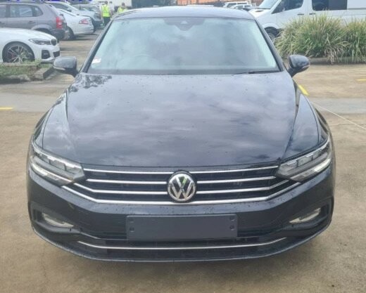 Volkswagen Passat image 1