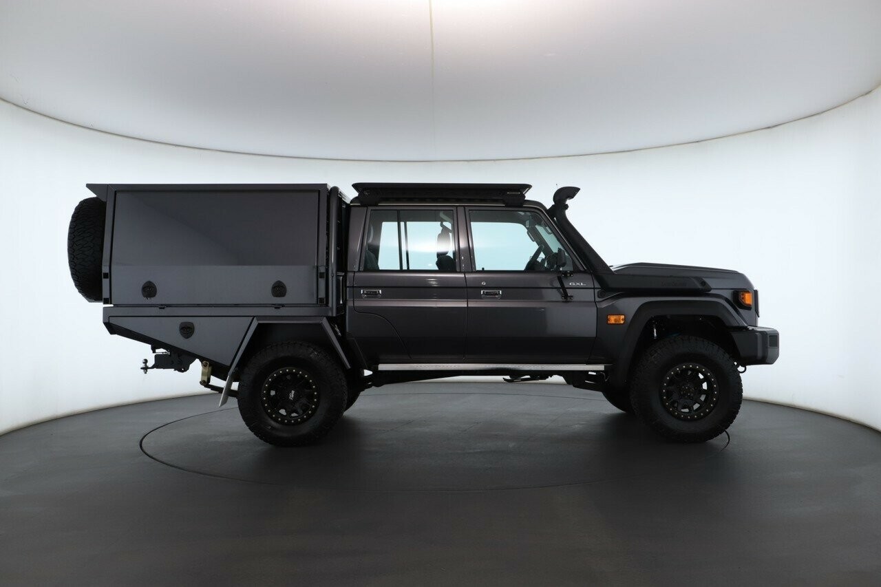 Toyota Landcruiser image 2
