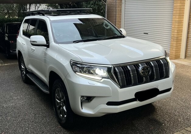 Toyota Landcruiser Prado image 2