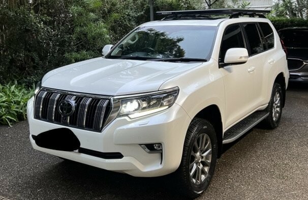 Toyota Landcruiser Prado image 3
