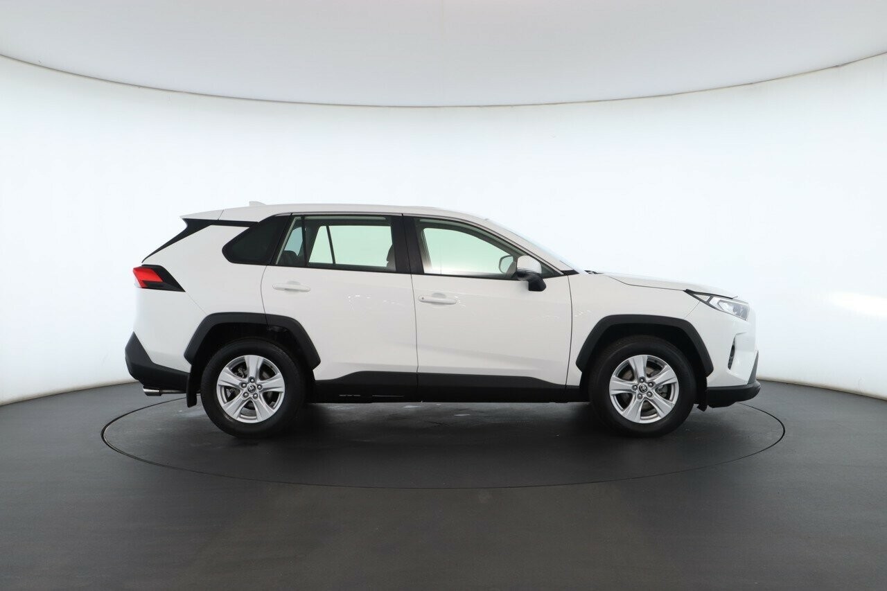 Toyota Rav4 image 3