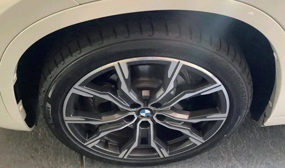 BMW X1 image 2