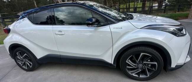 Toyota C-hr image 2