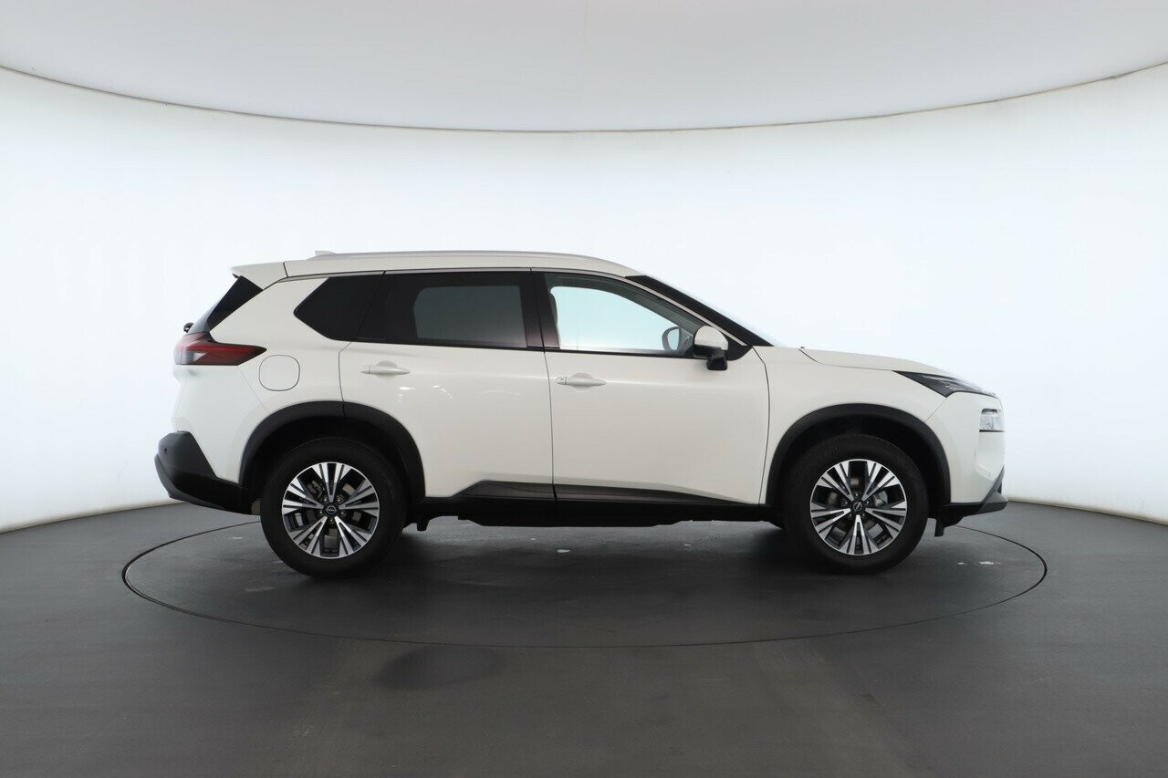Nissan X-trail image 2