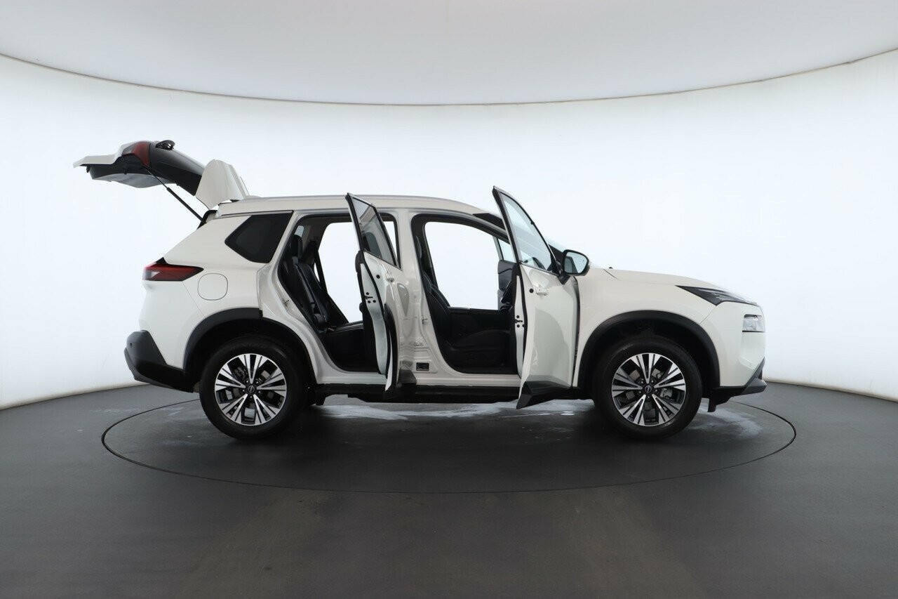 Nissan X-trail image 2