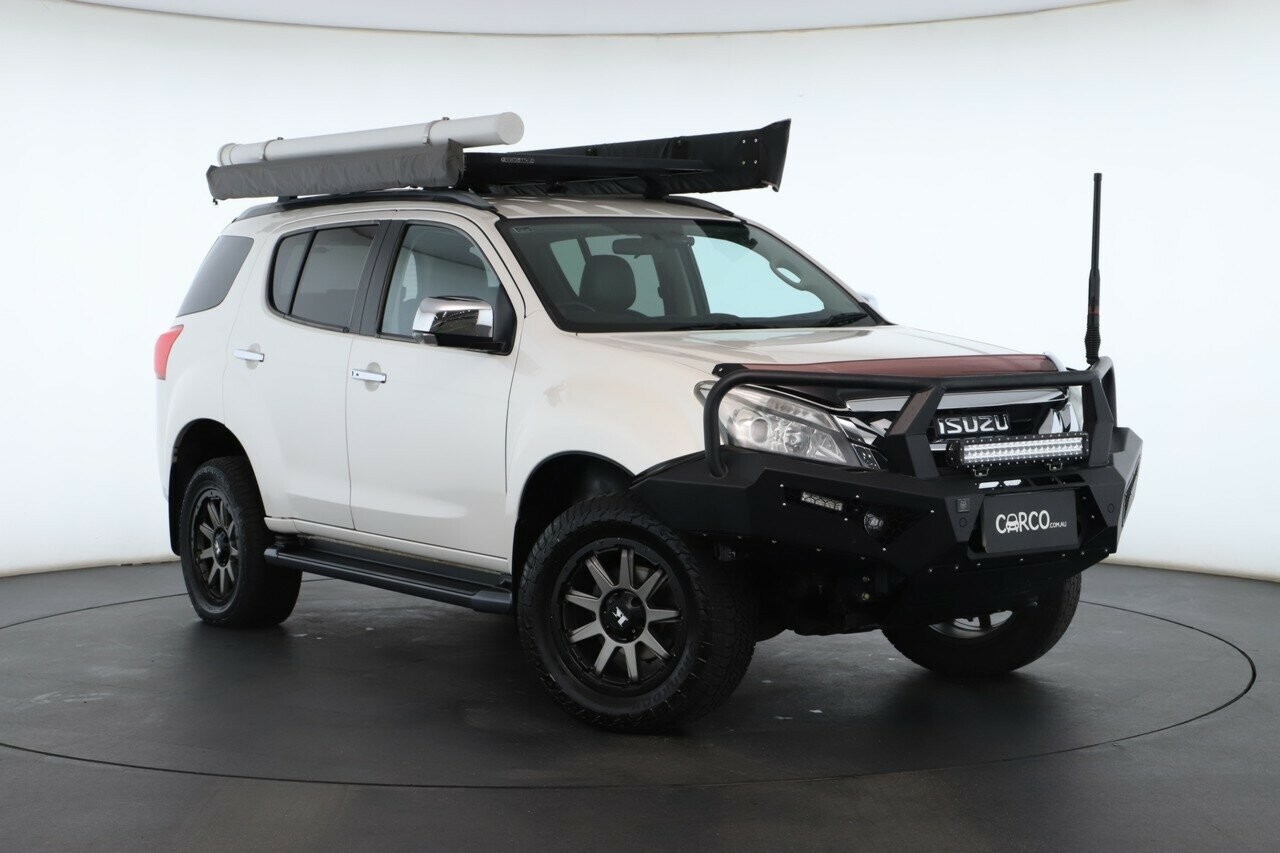Isuzu Mu-x image 1