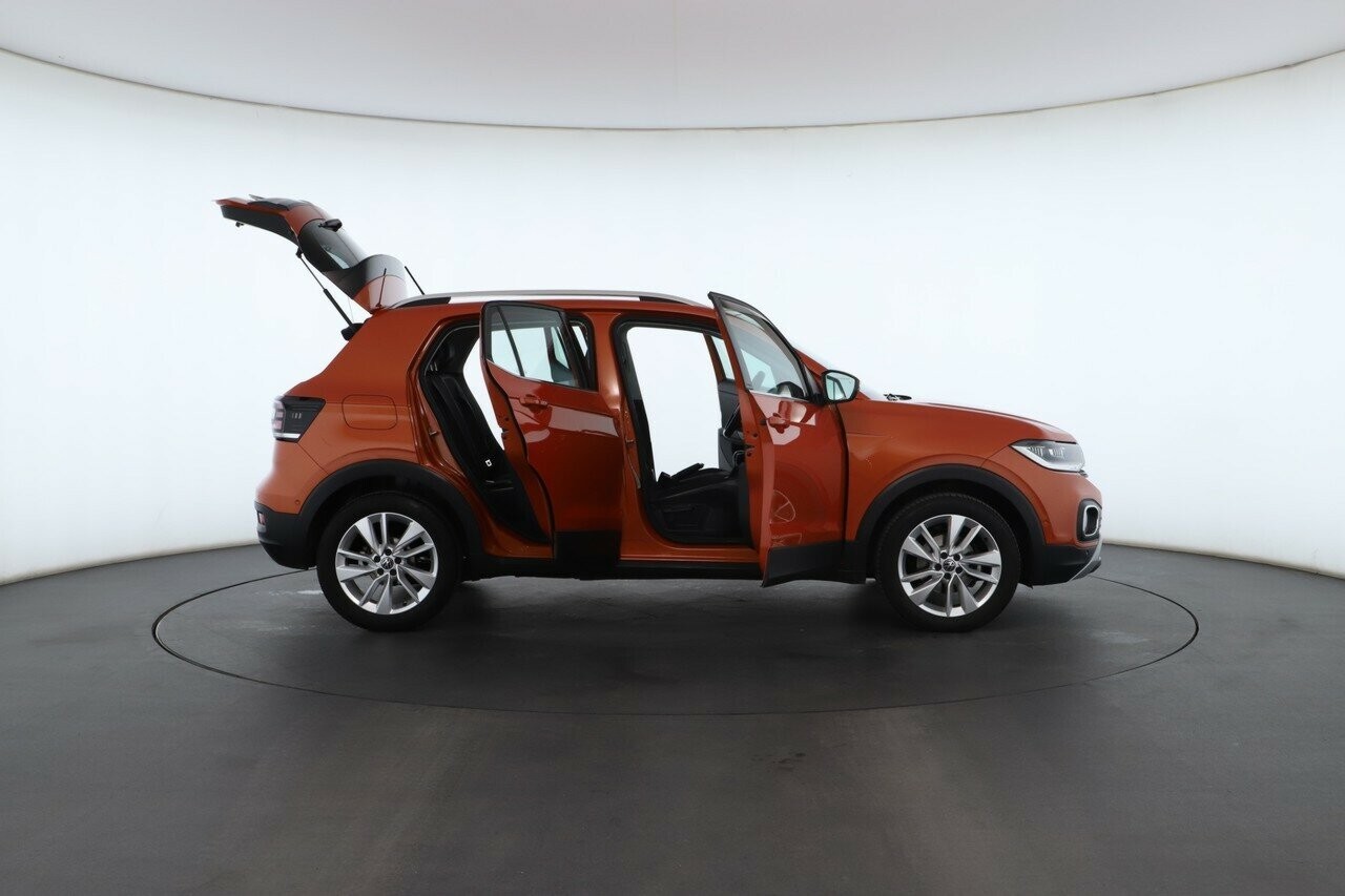 Volkswagen T-cross image 2