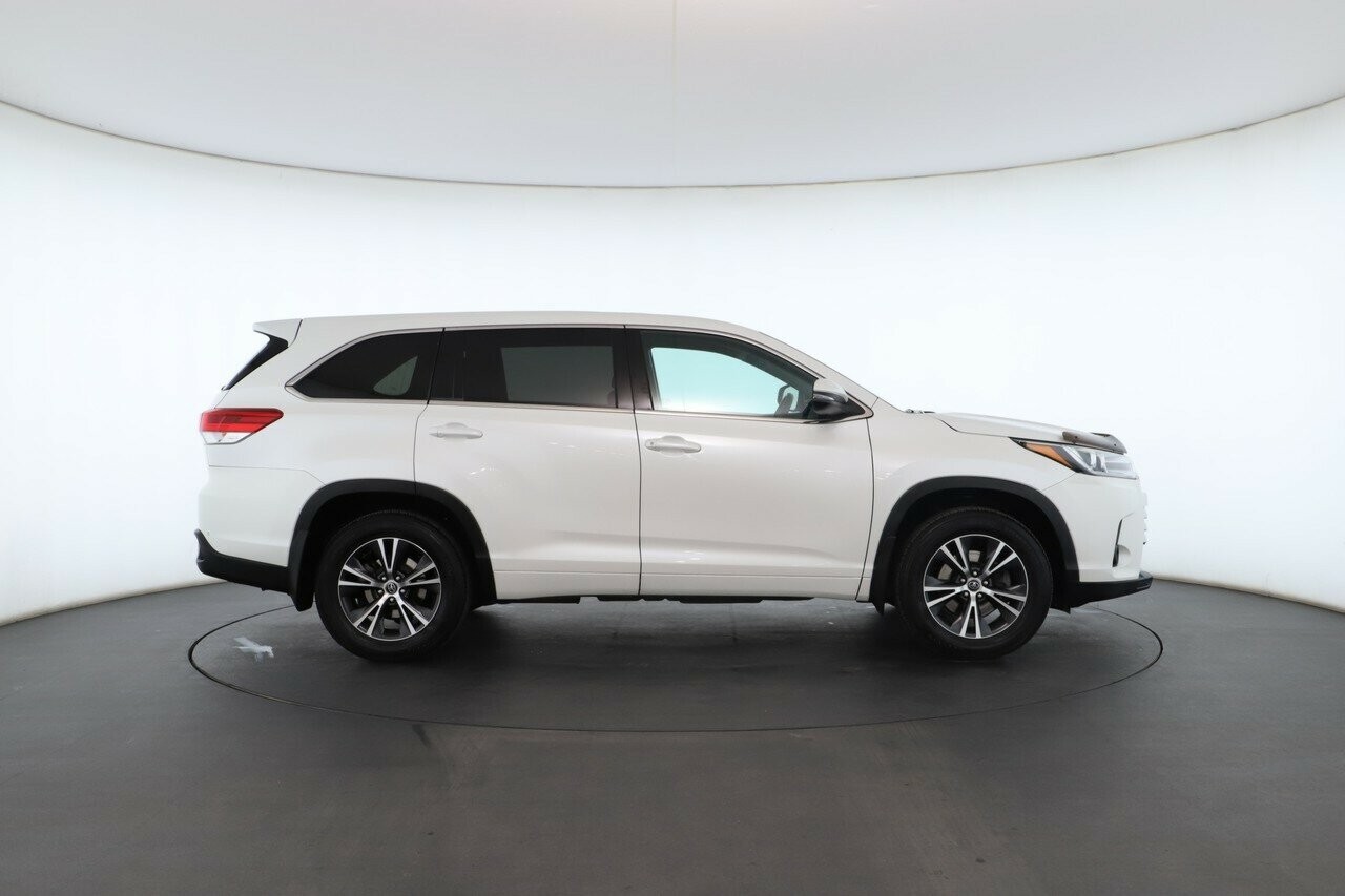 Toyota Kluger image 3
