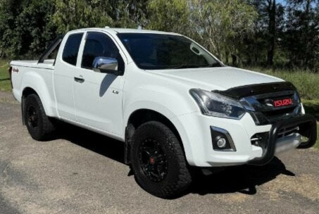 Isuzu D-max image 1