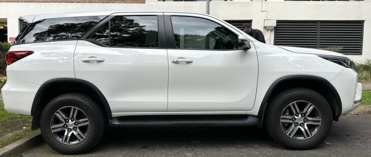 Toyota Fortuner image 2