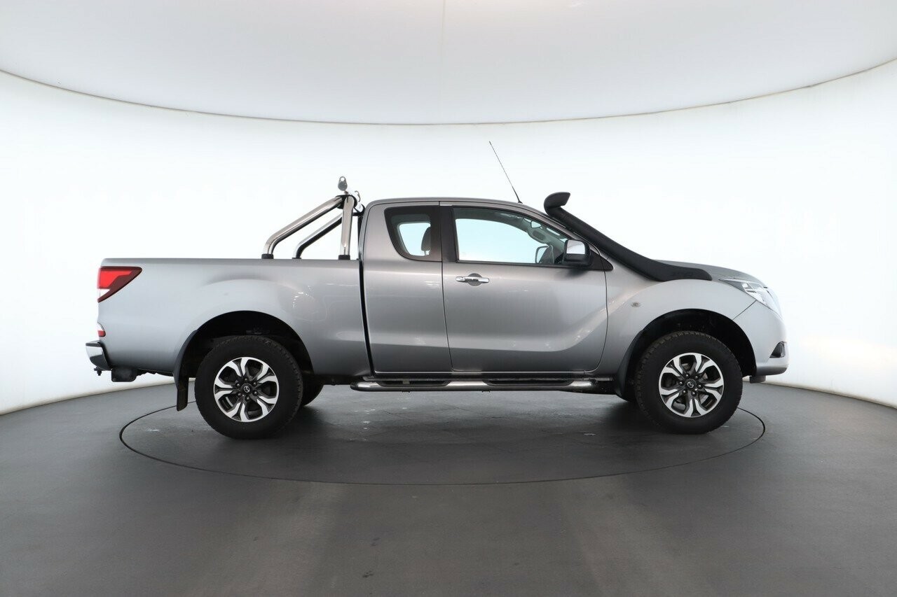Mazda Bt-50 image 2
