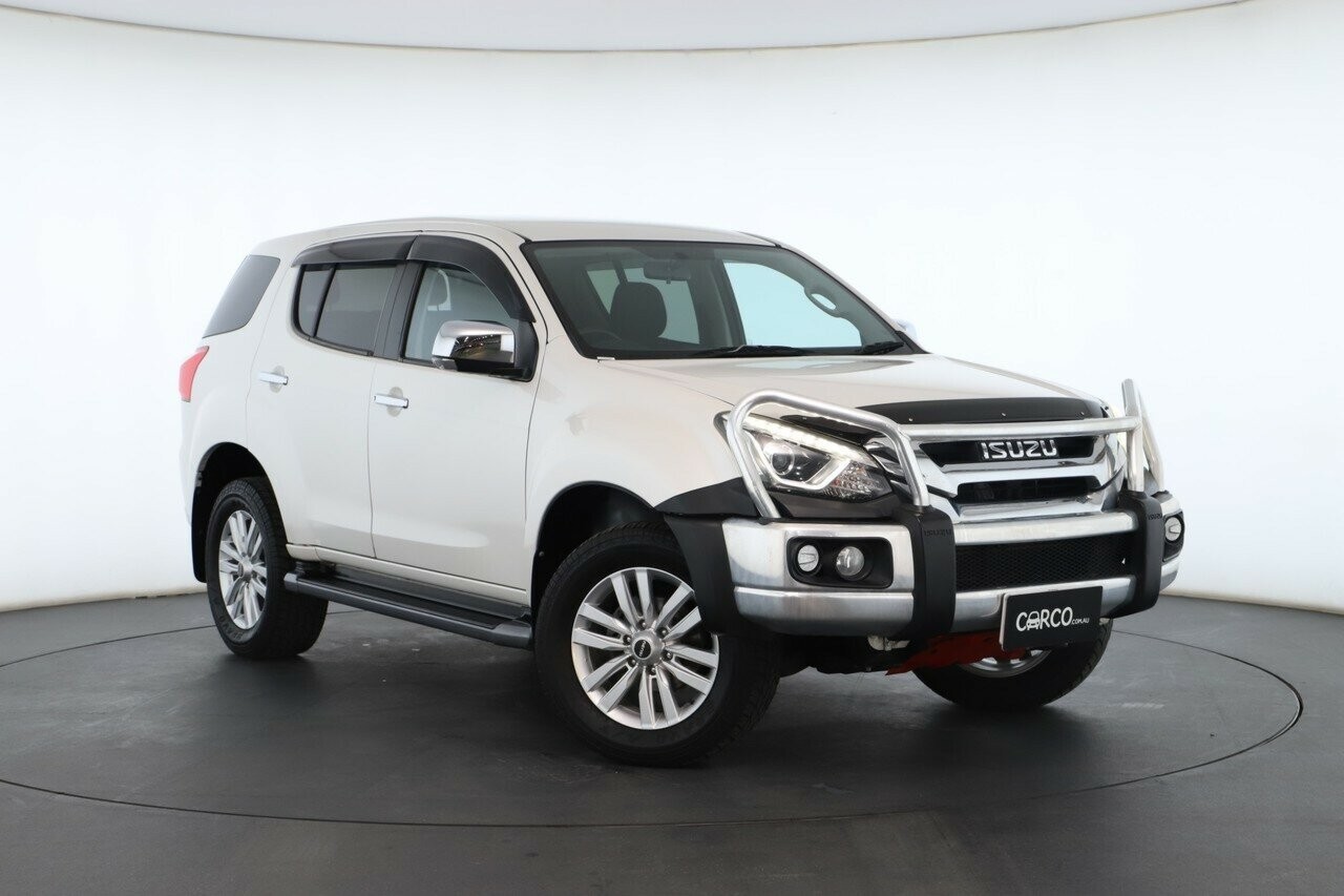 Isuzu Mu-x image 1