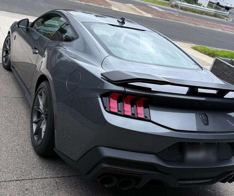 Ford Mustang image 4