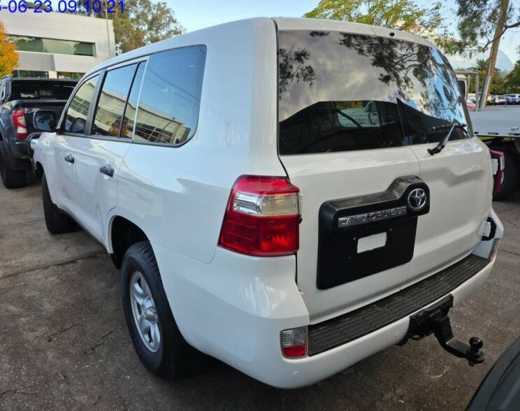 Toyota Landcruiser image 3