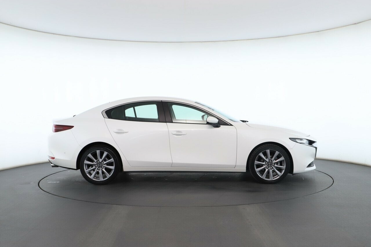 Mazda 3 image 3