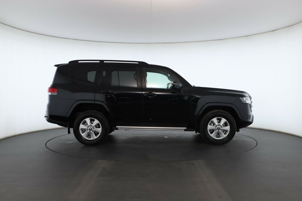 Toyota Landcruiser image 3