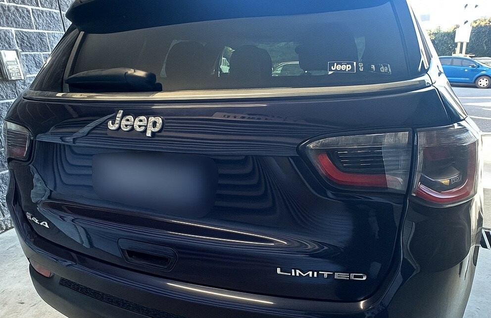 Jeep Compass image 2