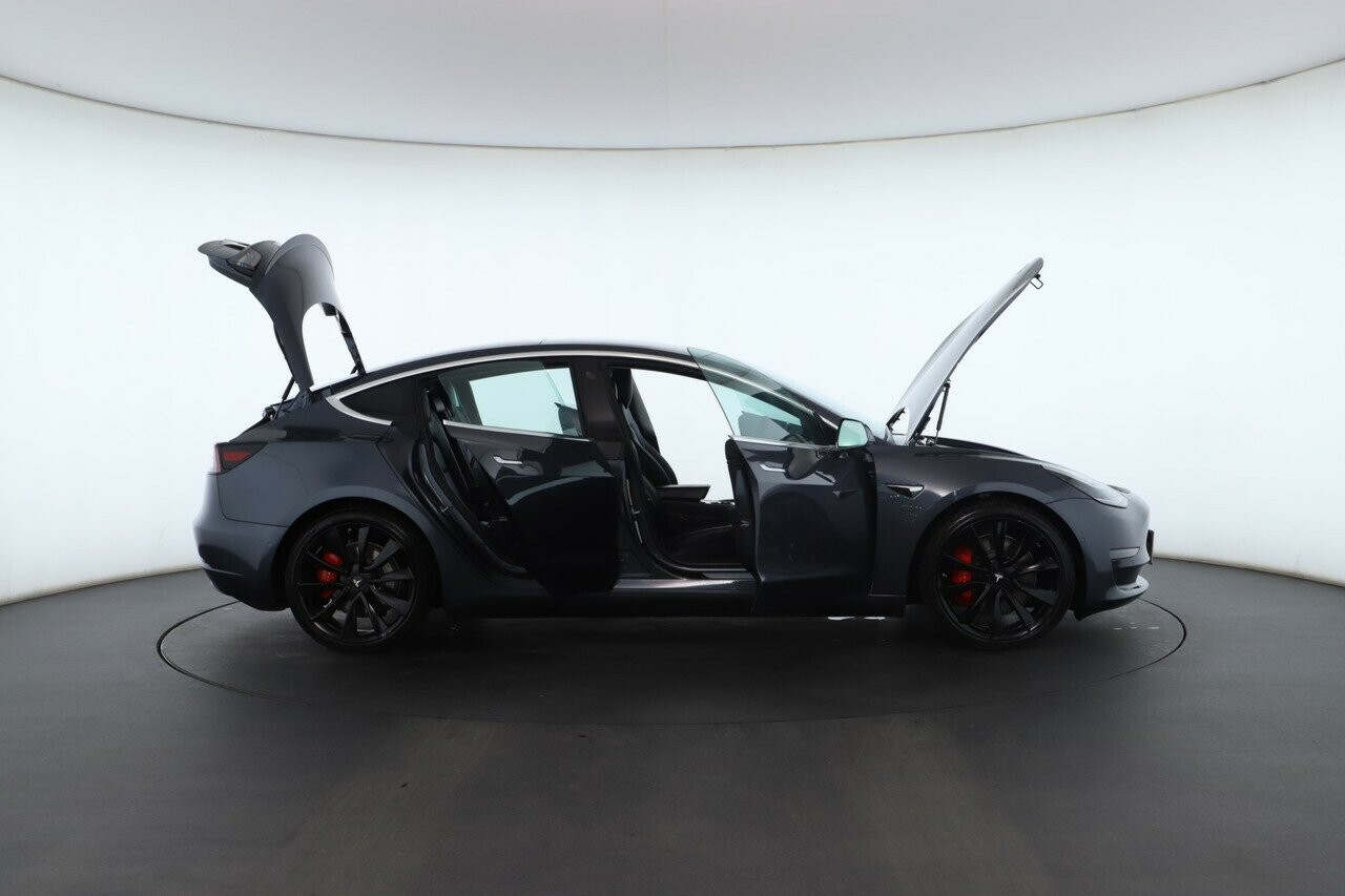 Tesla Model 3 image 2