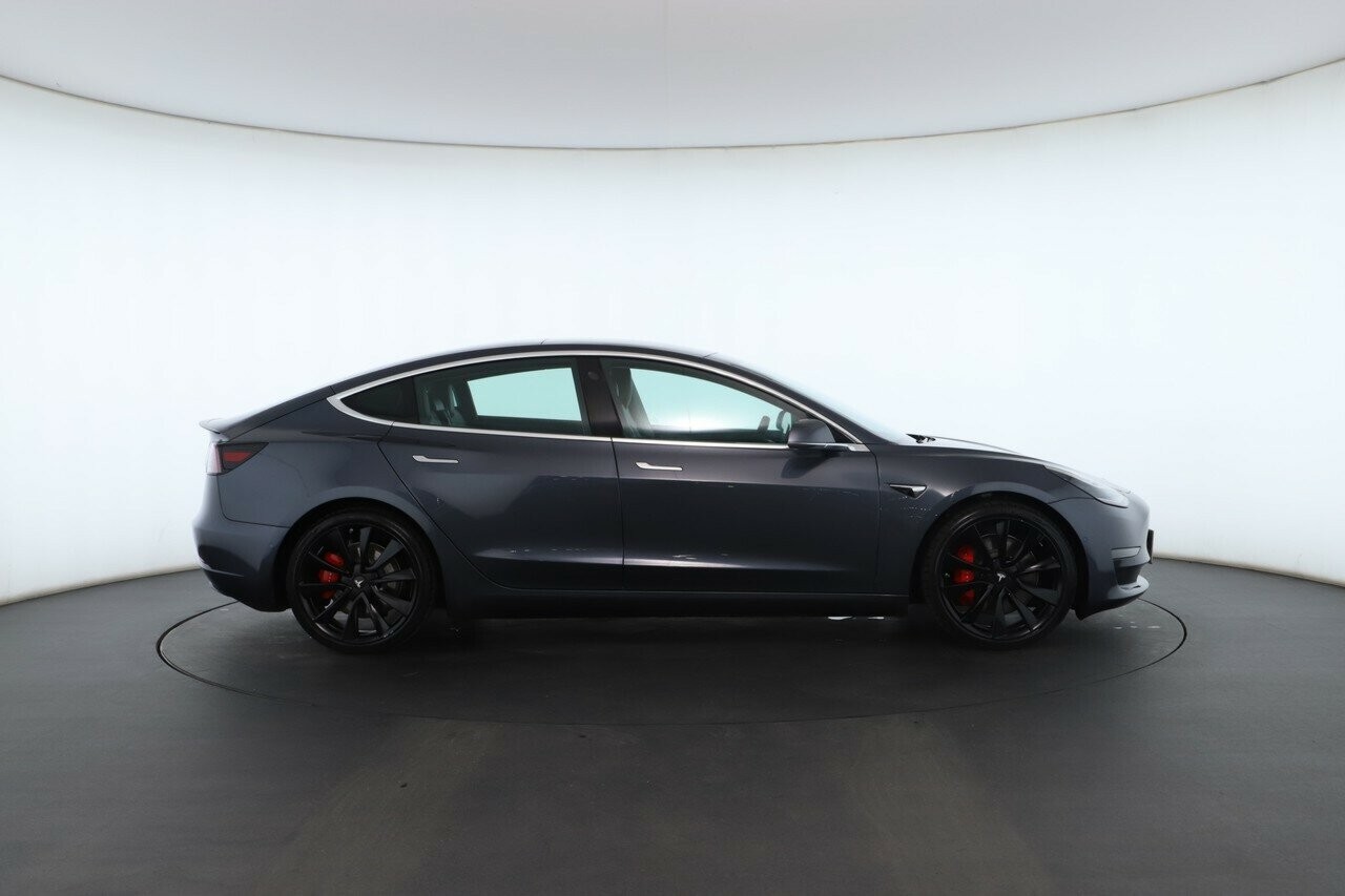 Tesla Model 3 image 3