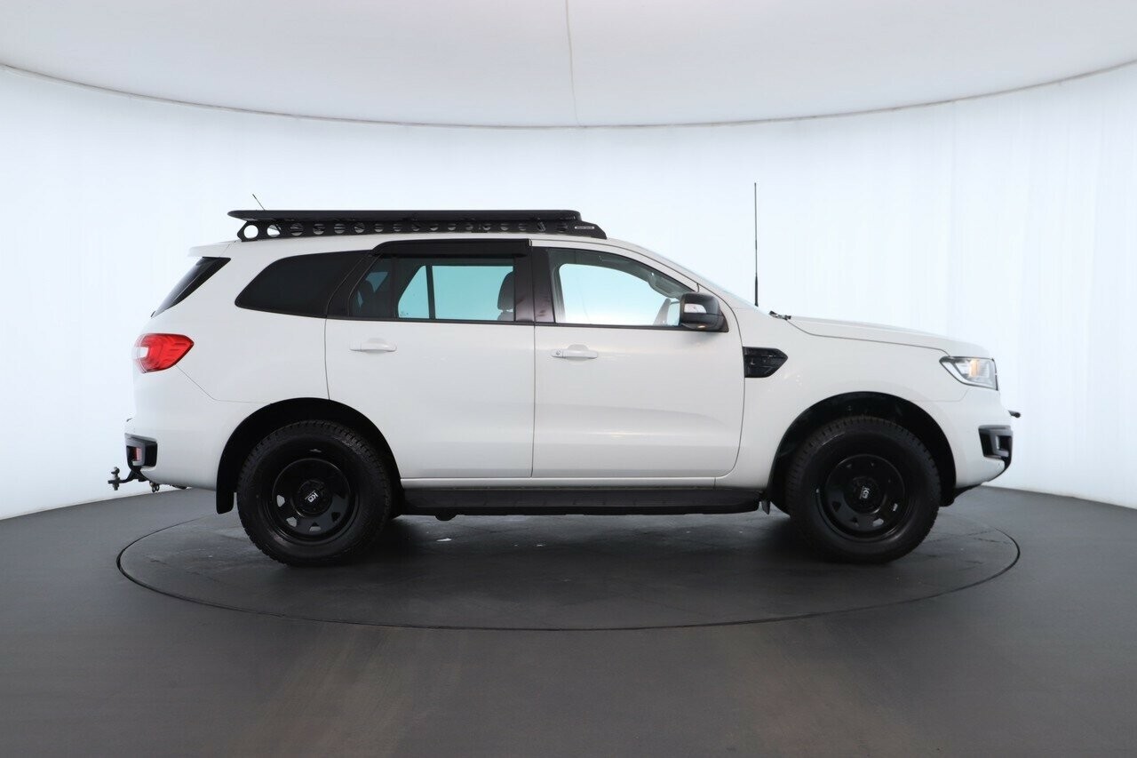 Ford Everest image 3