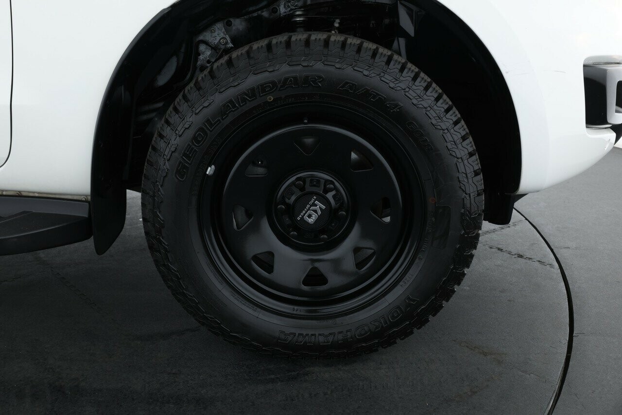 Ford Everest image 4