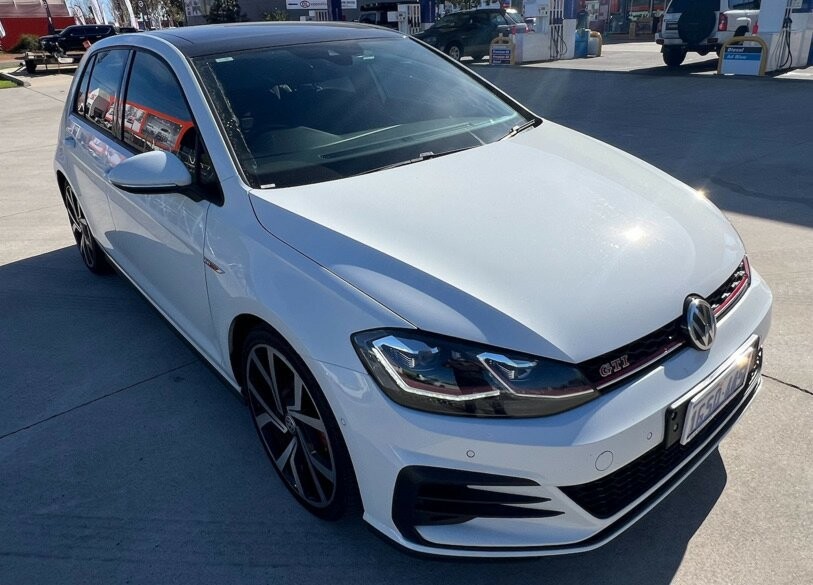 Volkswagen Golf image 1