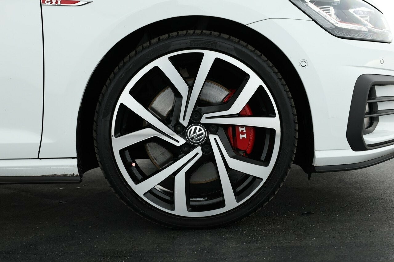 Volkswagen Golf image 4