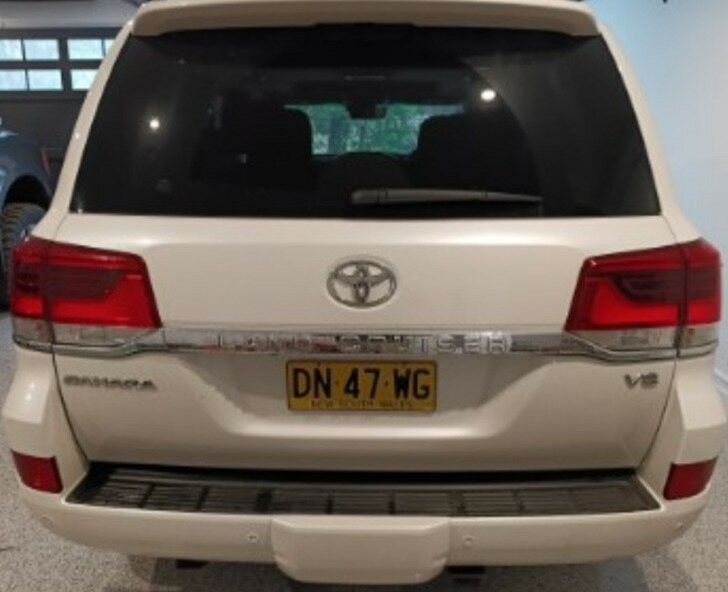 Toyota Landcruiser image 3