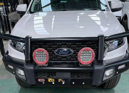 Ford Everest image 2
