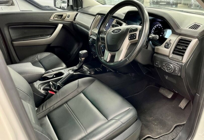 Ford Everest image 4