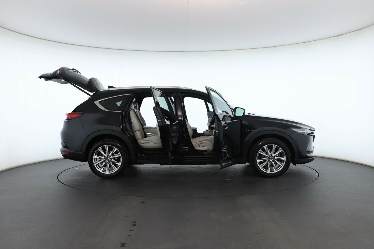 Mazda Cx-8 image 2