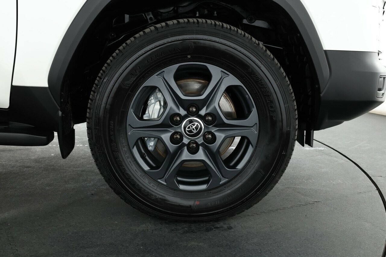 Toyota Landcruiser image 4