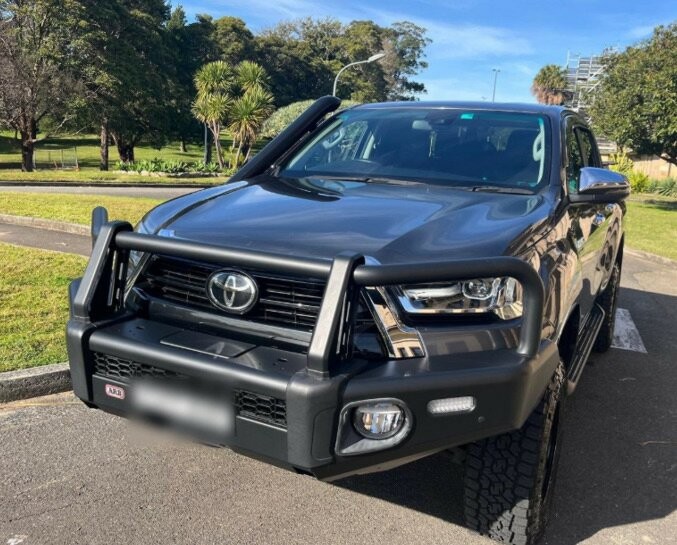 Toyota Hilux image 3
