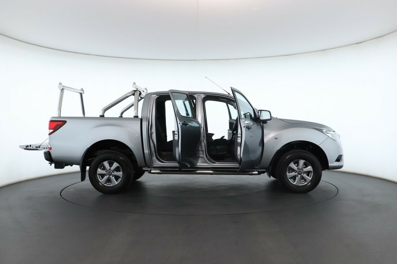 Mazda Bt-50 image 2