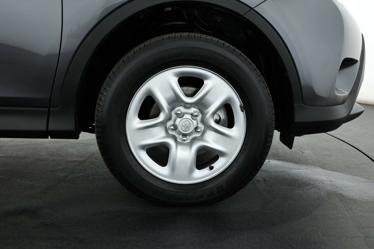 Toyota Rav4 image 4