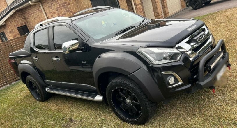 Isuzu D-max image 1