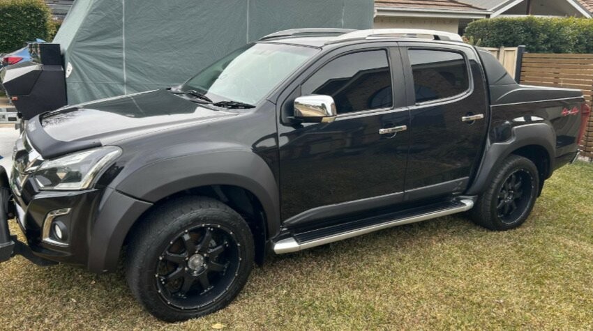 Isuzu D-max image 2