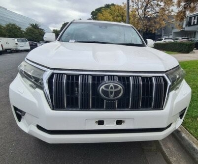 Toyota Landcruiser Prado image 2