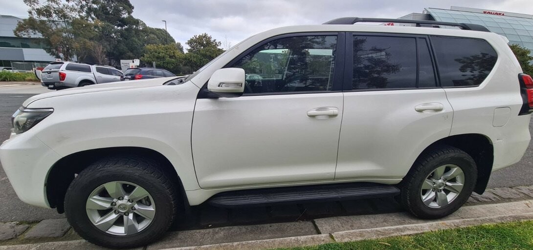 Toyota Landcruiser Prado image 3