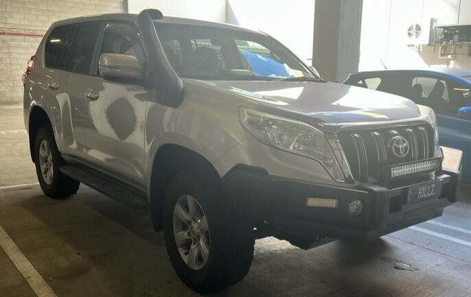 Toyota Landcruiser Prado image 1