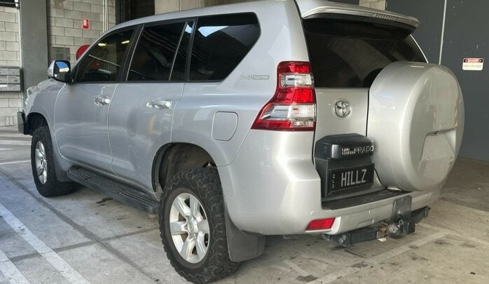 Toyota Landcruiser Prado image 3