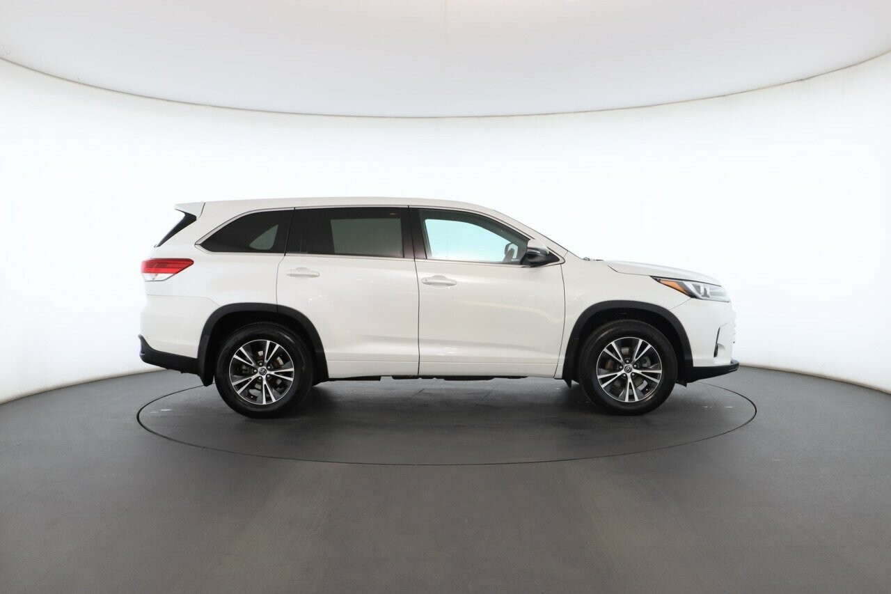 Toyota Kluger image 2